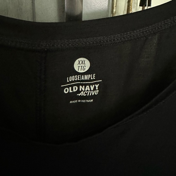 Old Navy Active top - Picture 3 of 5